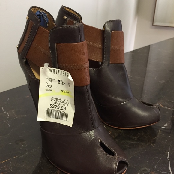 LAMB stiletto leather booties, NWT, authentic, stated size 7.5 (more like 6.5/7) - Picture 1 of 8